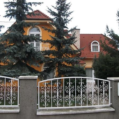 Jóbor Vendégház Győrújbarát Exterior foto