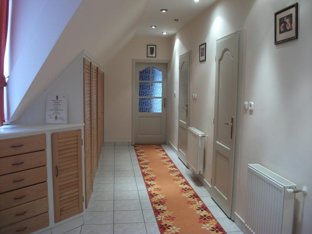 Jóbor Vendégház Győrújbarát Exterior foto
