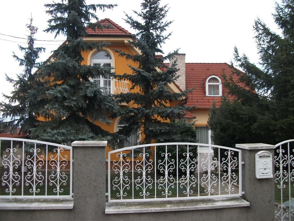 Jóbor Vendégház Győrújbarát Exterior foto